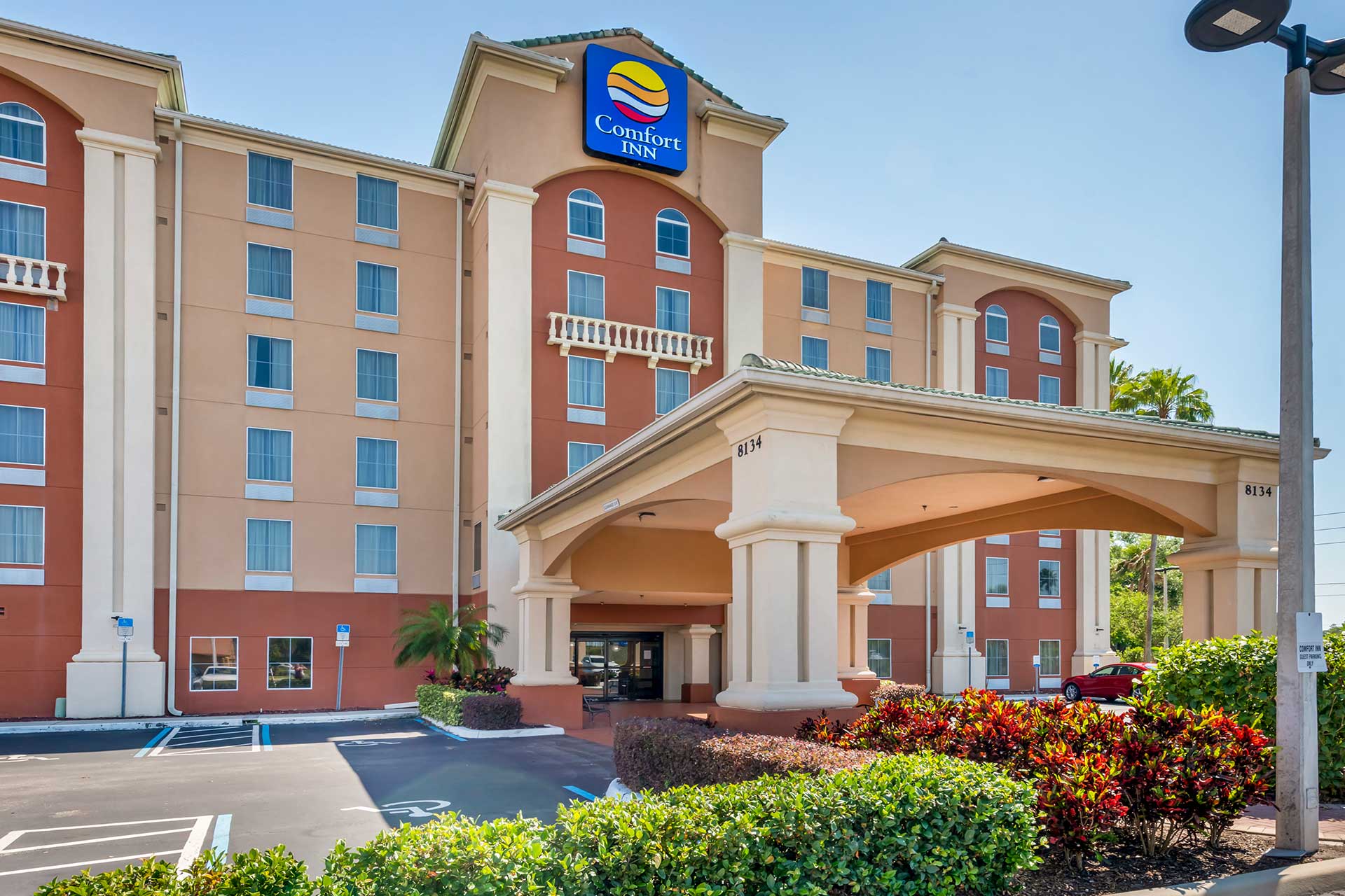 Comfort Inn International Dr. photo exterior left