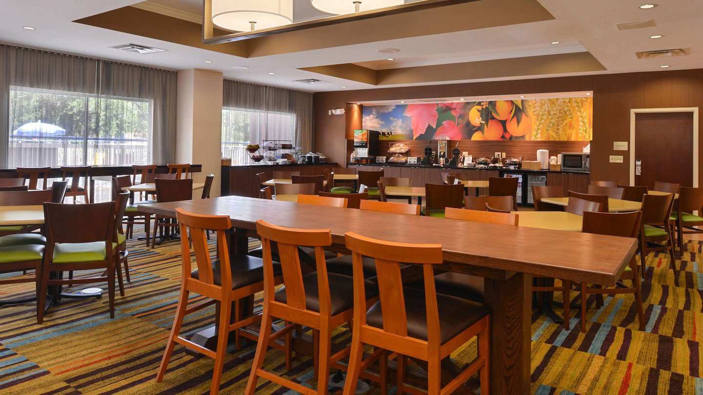 Fairfield Inn Orlando breakfast seating photo