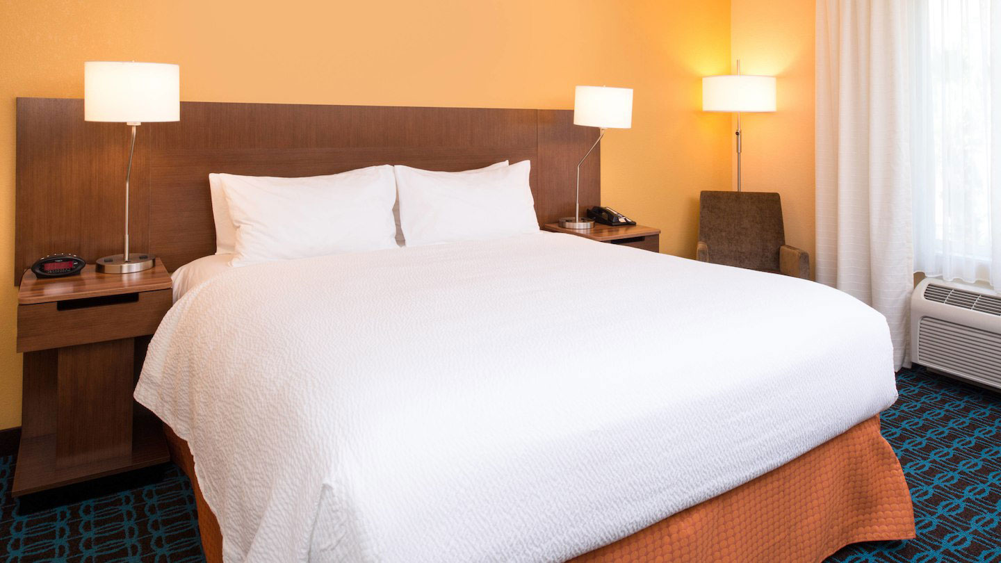 Fairfield Inn Orlando king room photo