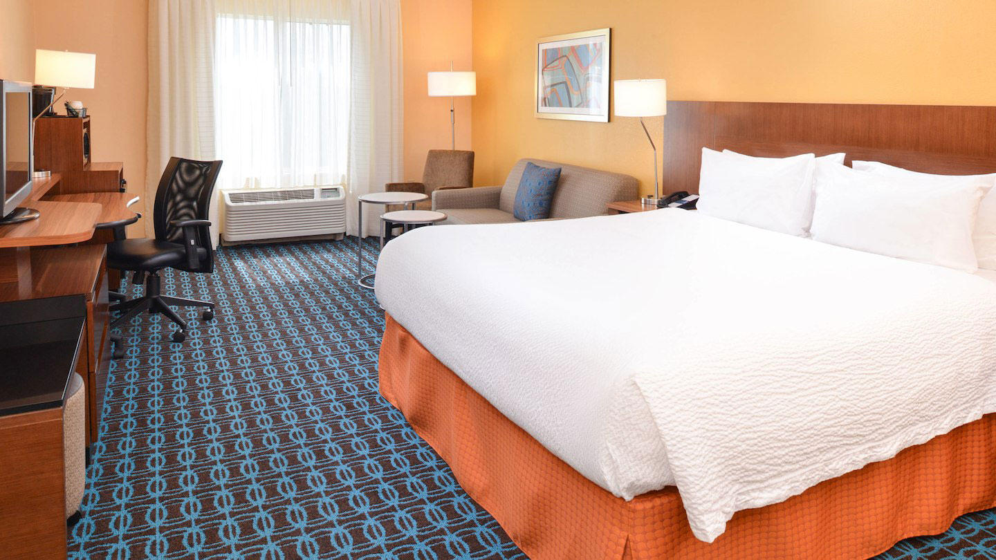 Fairfield Inn Orlando king room photo 3